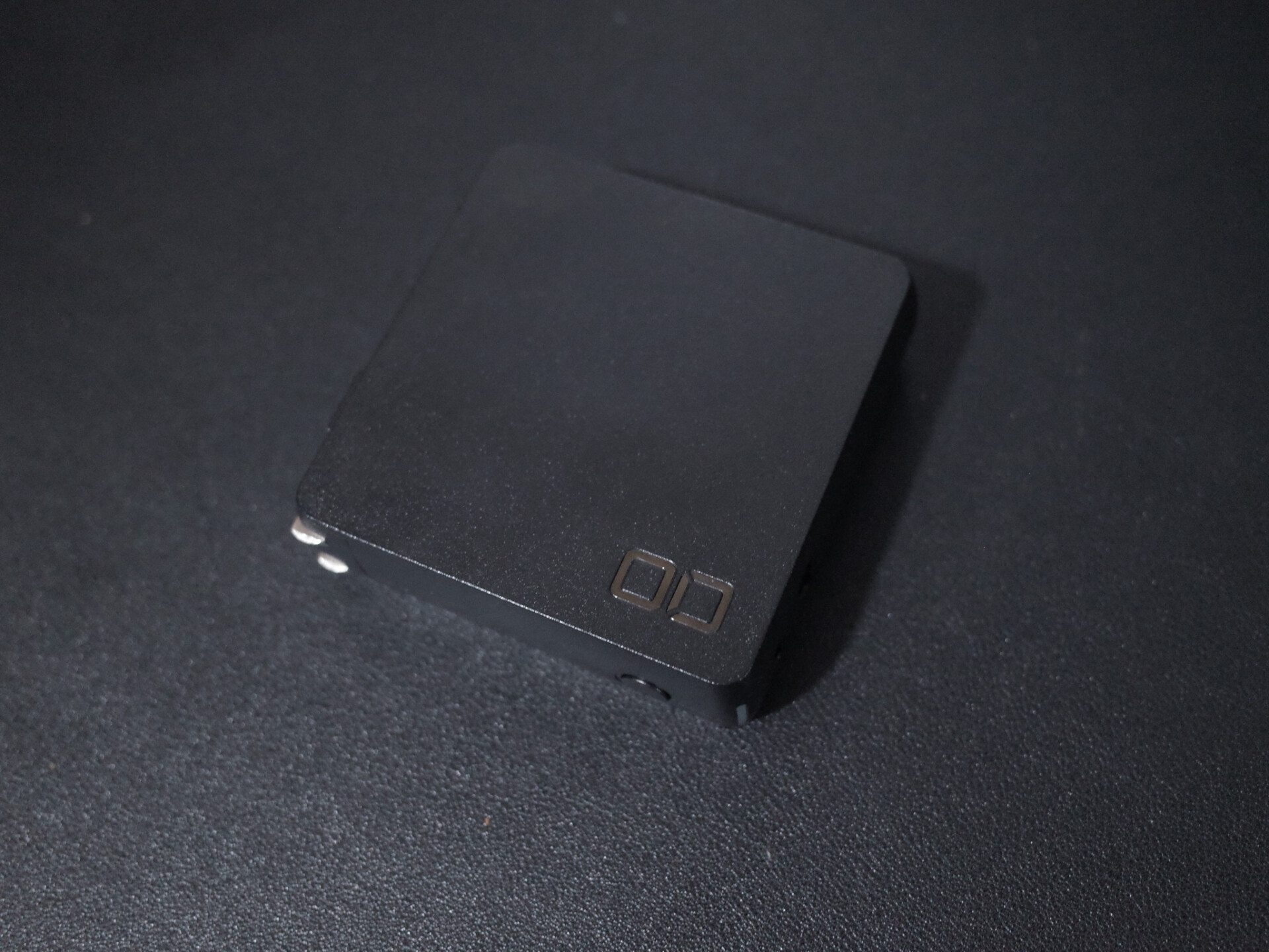 CIO SMARTCOBY Pro PLUG これだけでいい。Macbook Airの充電器×モバイルバッテリー - FETCH BLACK